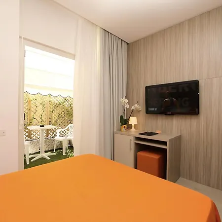 Simi Lan Hotel 3*