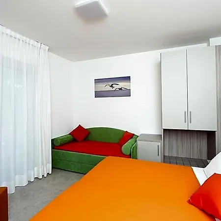 Hotel Simi Lan 3*