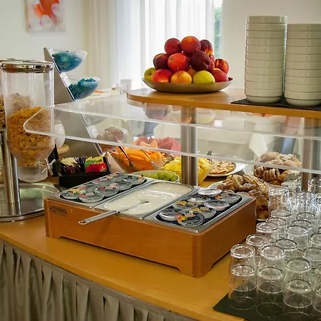Hotel Simi Lan 3*