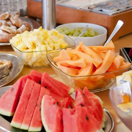 西米兰酒店 酒店 利尼亚诺萨比亚多罗