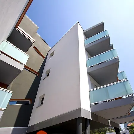 西米兰酒店 利尼亚诺萨比亚多罗