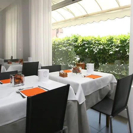 酒店 西米兰酒店 利尼亚诺萨比亚多罗